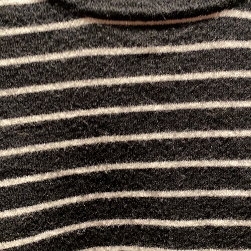 Sweater - Picture 4 of 4